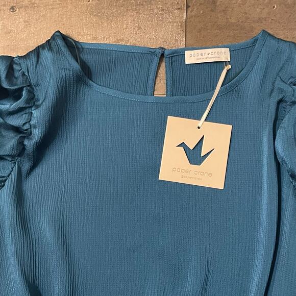 Paper Crane Women's T41729P Ocean Blue Ruched Sleeve Smocked Hem Crop Top Size M - Picture 14 of 14